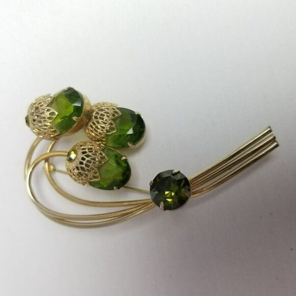 Vintage Sarah Coventry Touch of Elegance Green Rhinestone and Gold Tone Brooch - Picture 3 of 7